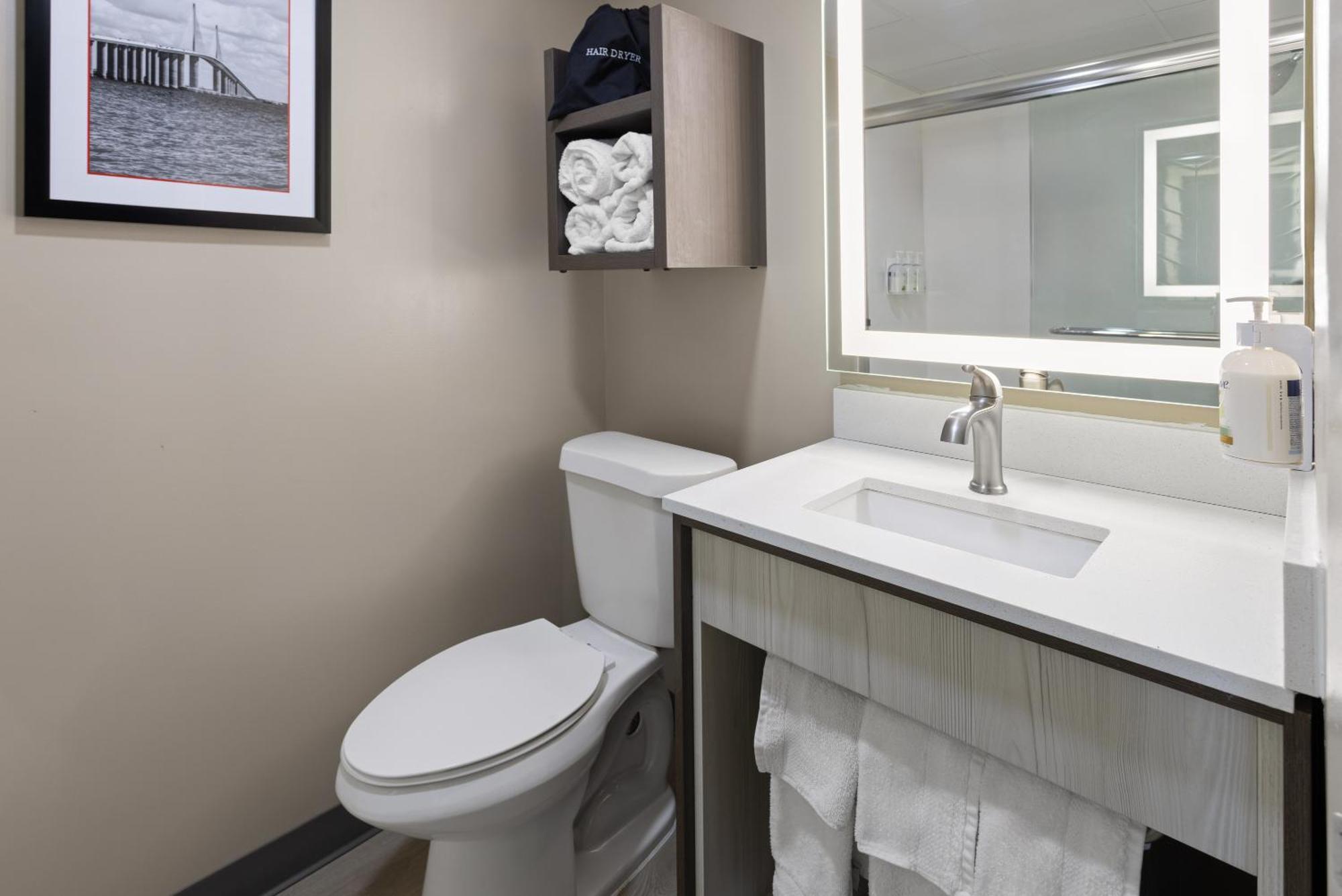 Ramada By Wyndham Parsippany Hotel Buitenkant foto